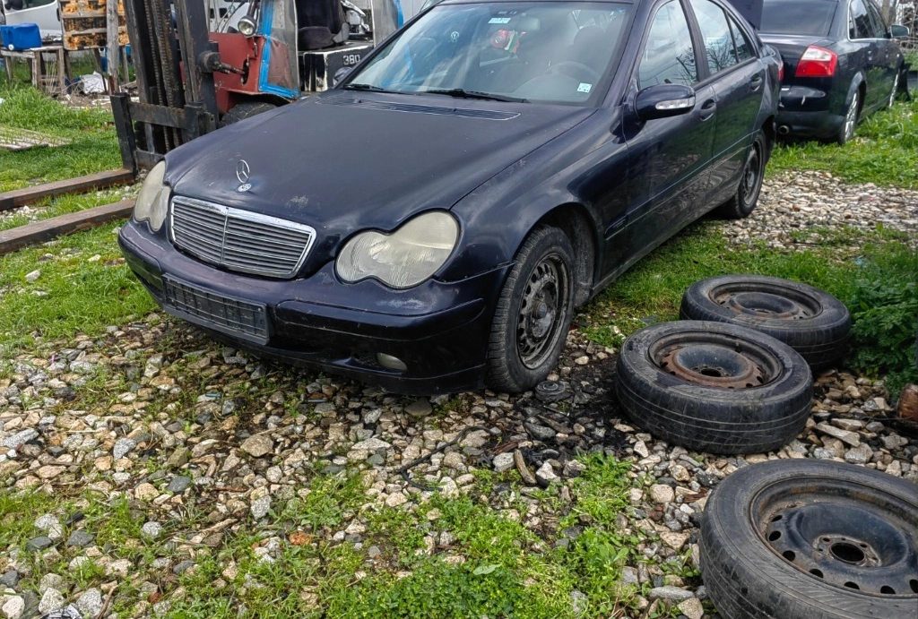 Mercedes-Benz C 220 2.2CDI снимка 2