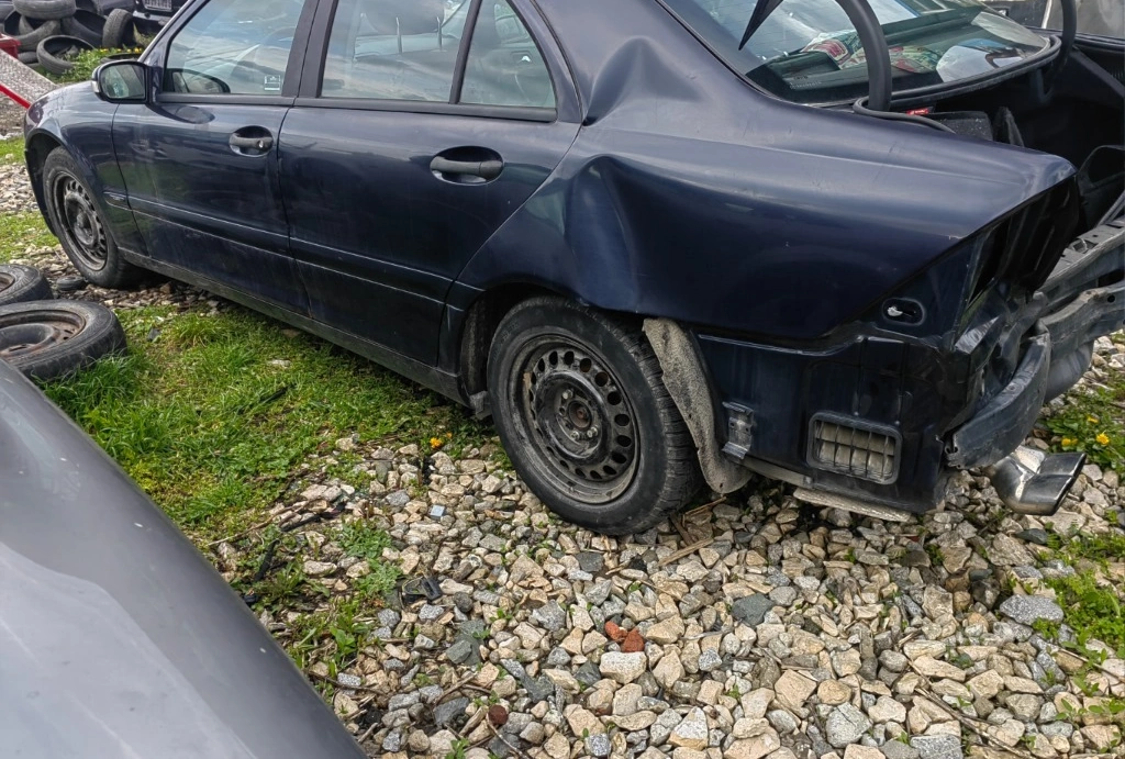 Mercedes-Benz C 220 2.2CDI снимка 4