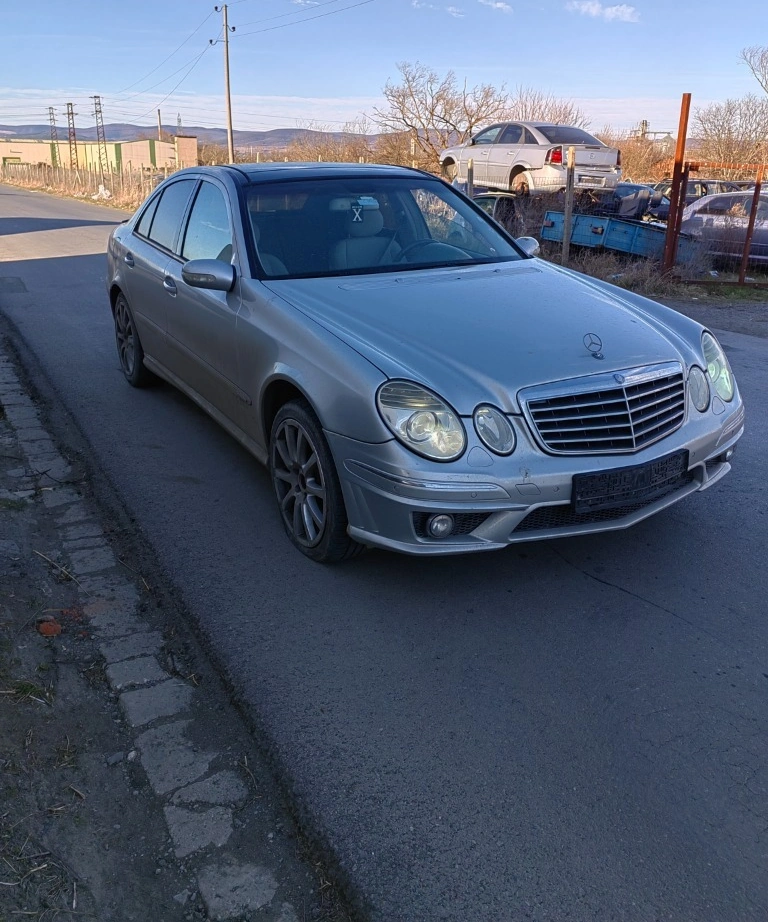 Mercedes-Benz E 270 2.7CDI снимка 4