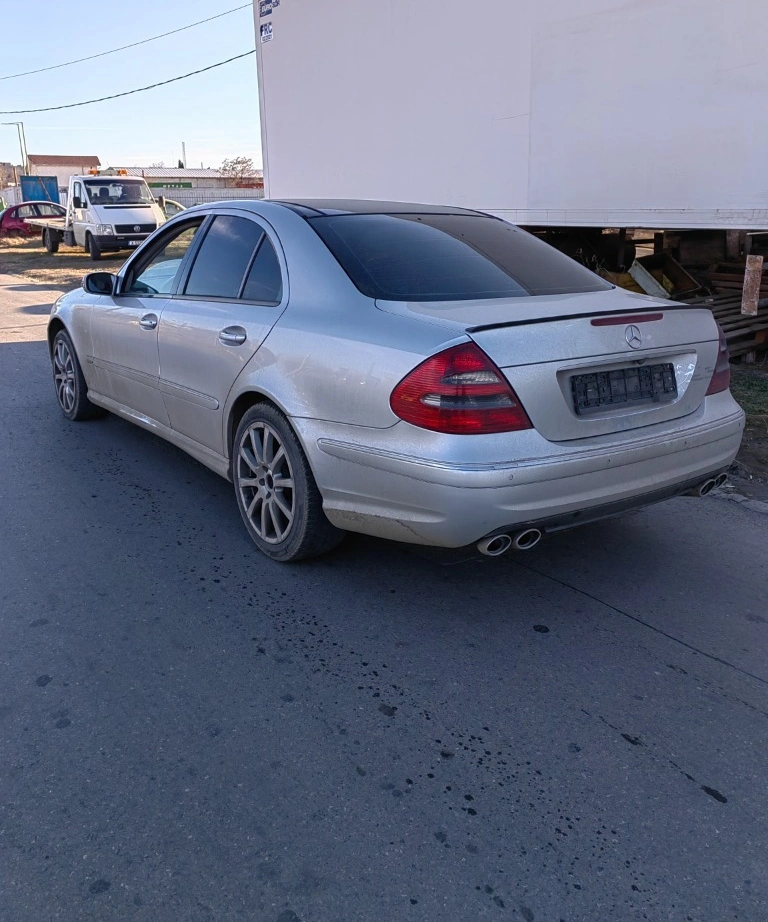 Mercedes-Benz E 270 2.7CDI снимка 6