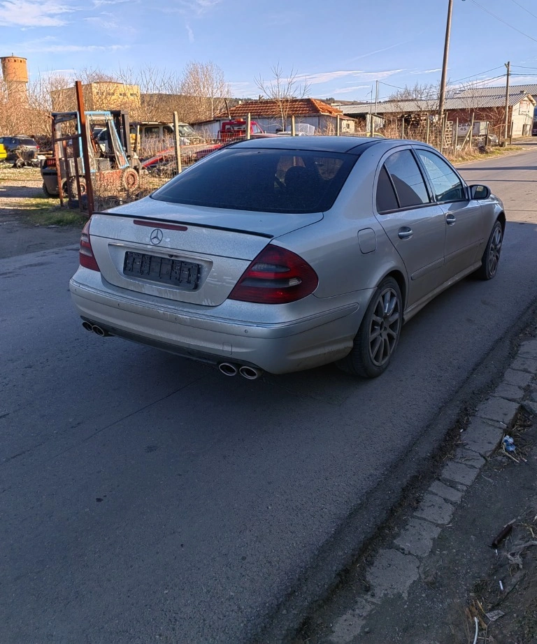 Mercedes-Benz E 270 2.7CDI снимка 3