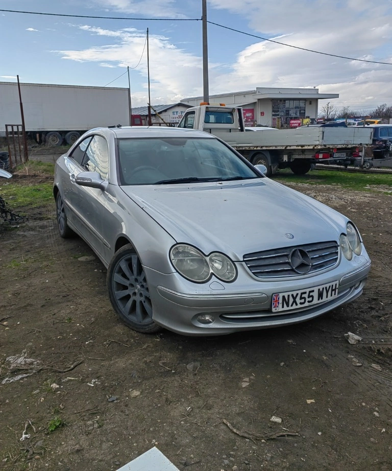 Mercedes-Benz CLK 270 2.7CDI снимка 3