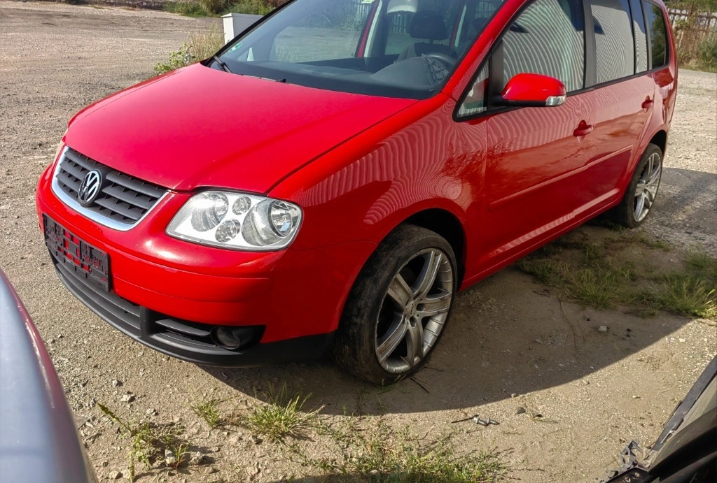 VW Touran 1.9TDI BLS снимка 4