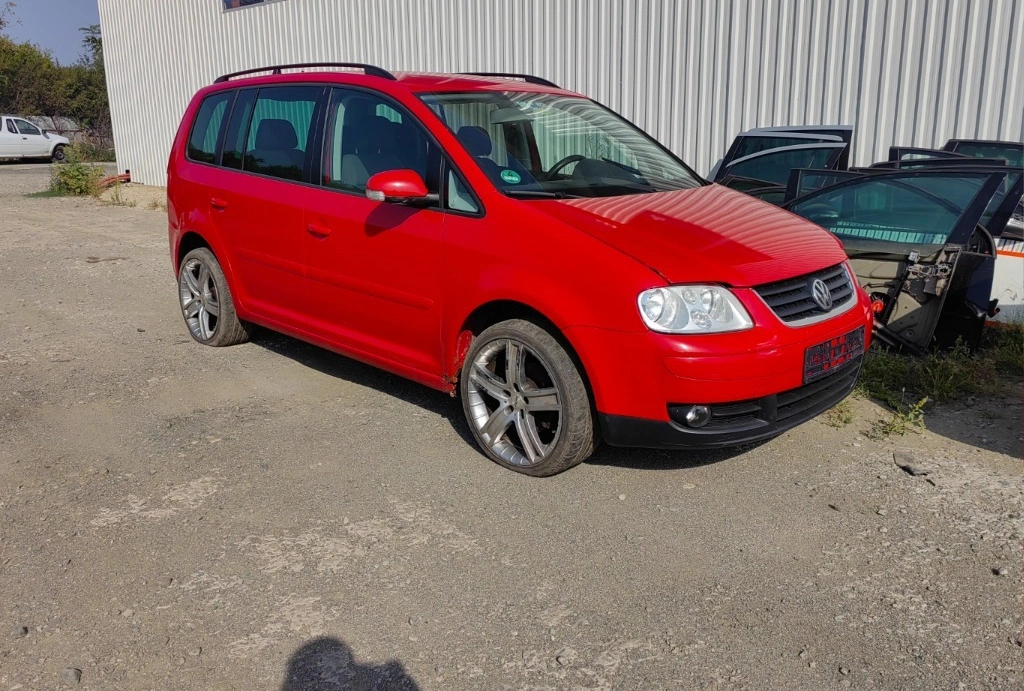 VW Touran 1.9TDI BLS снимка 3
