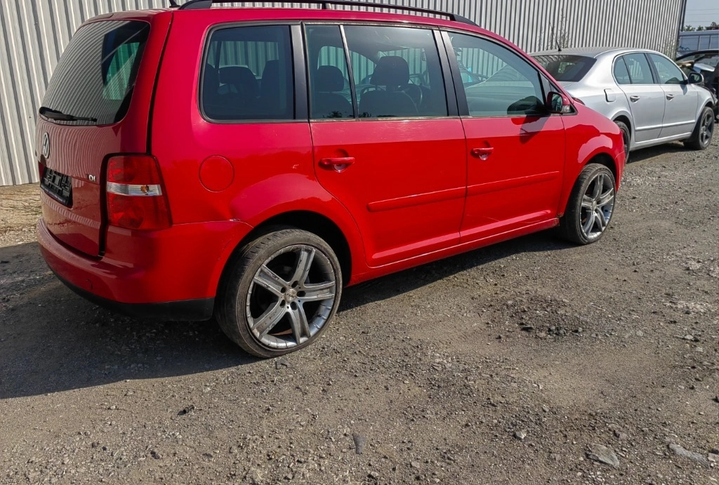 VW Touran 1.9TDI BLS снимка 6