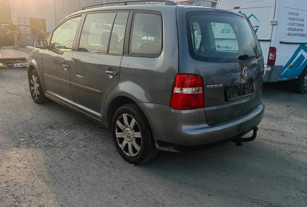 VW Touran 2.0TDI BKD снимка 4