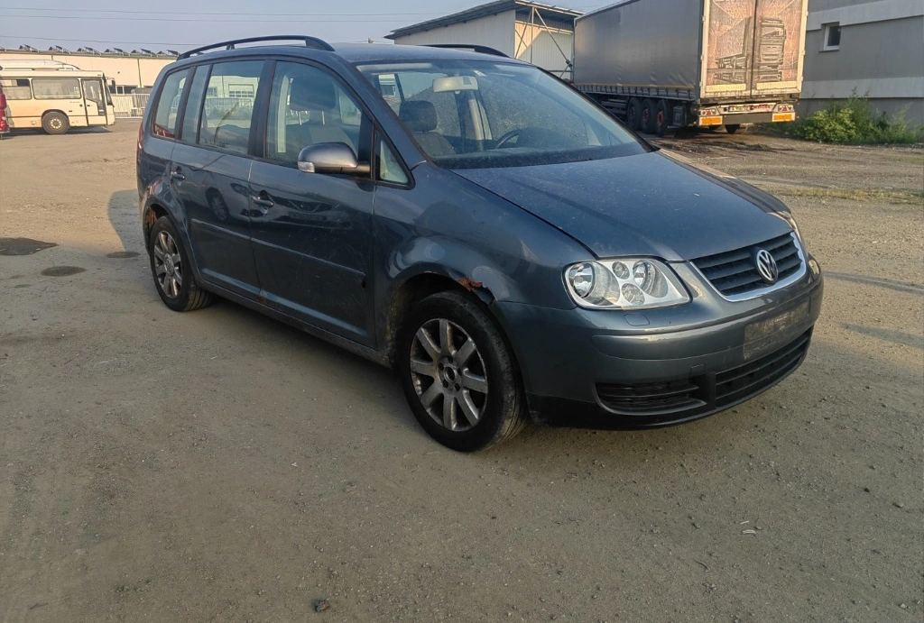 VW Touran 2.0TDI BKD снимка 3