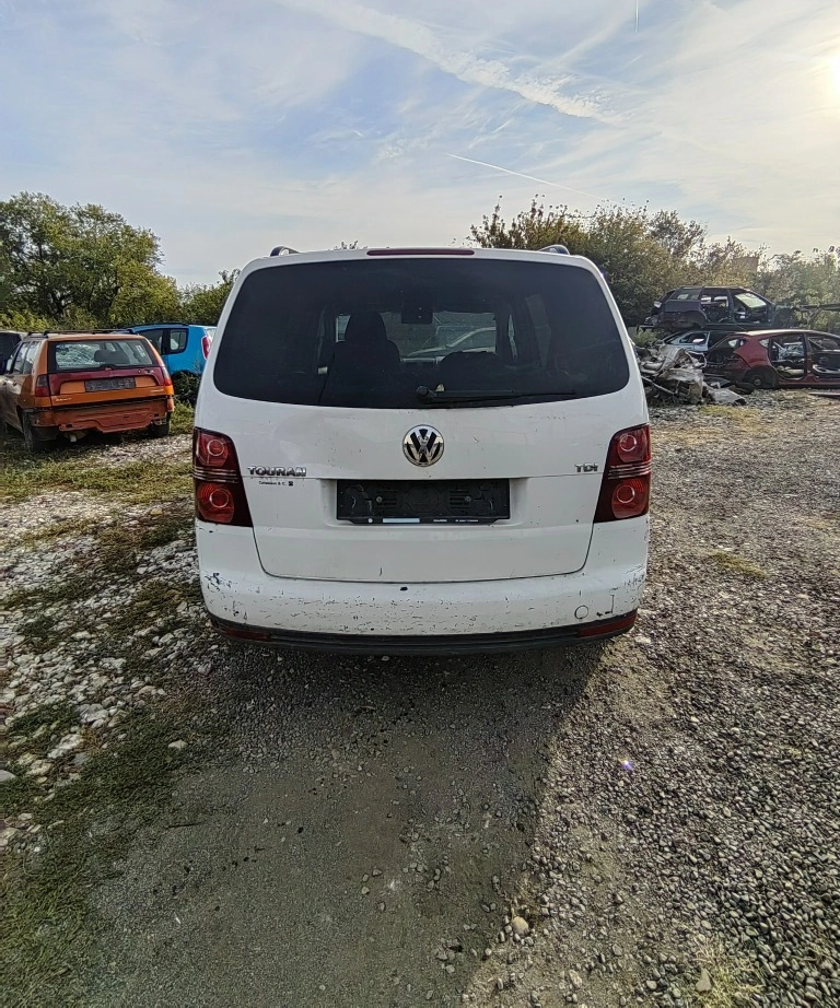 VW Touran 1.9TDI BXE 6ск снимка 6