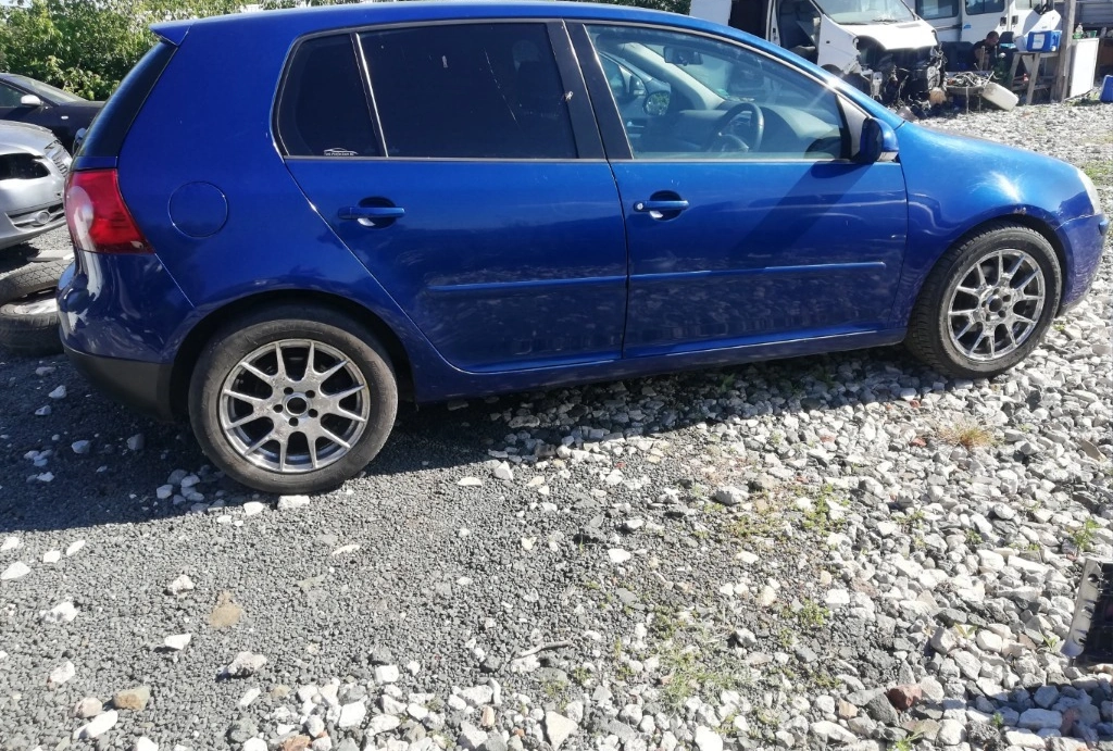 VW Golf 1.6FSI BAG снимка 8