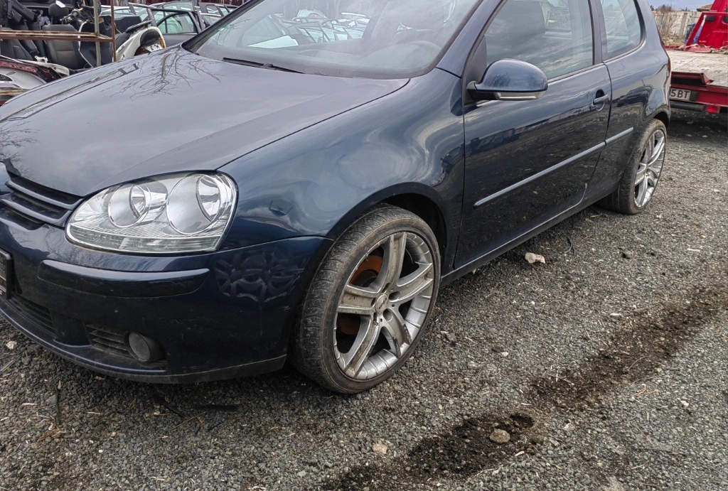VW Golf 1.6FSI снимка 5