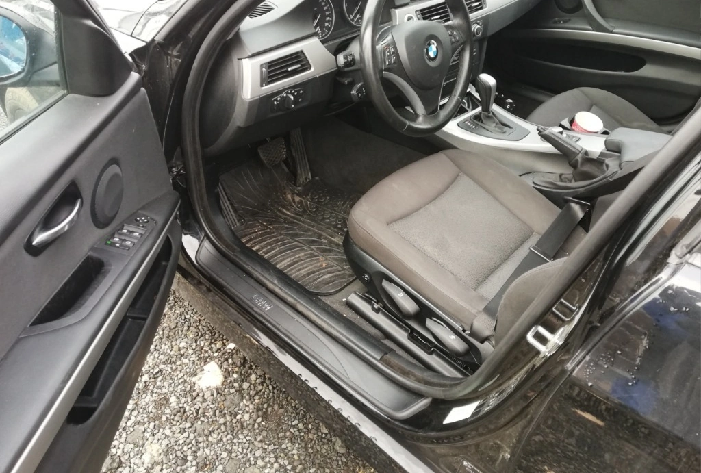 BMW 320 2.0TDI снимка 8