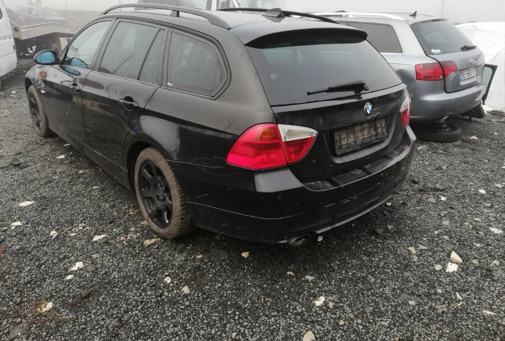 BMW 320 2.0TDI снимка 5