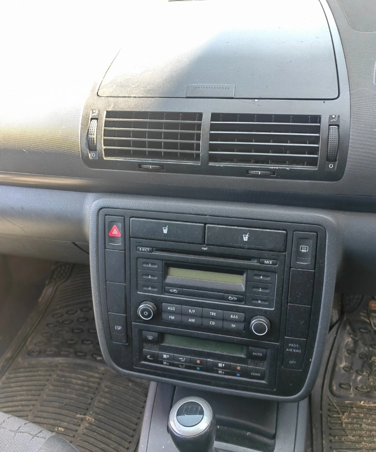 Seat Alhambra 2.0TDI снимка 4