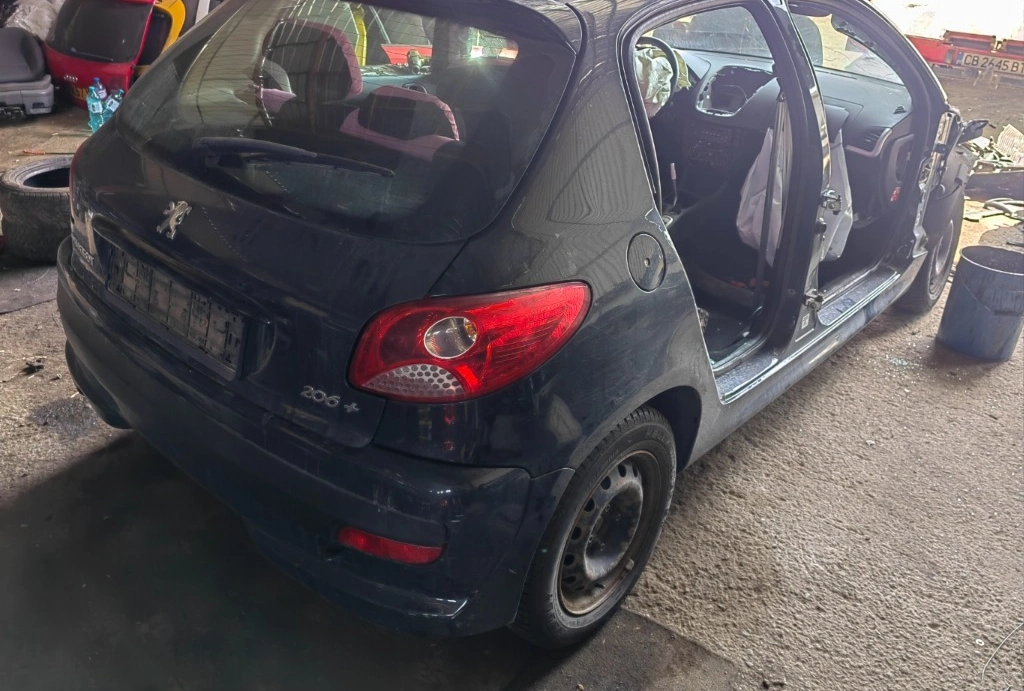 Peugeot 206 Plus 1.4i снимка 8