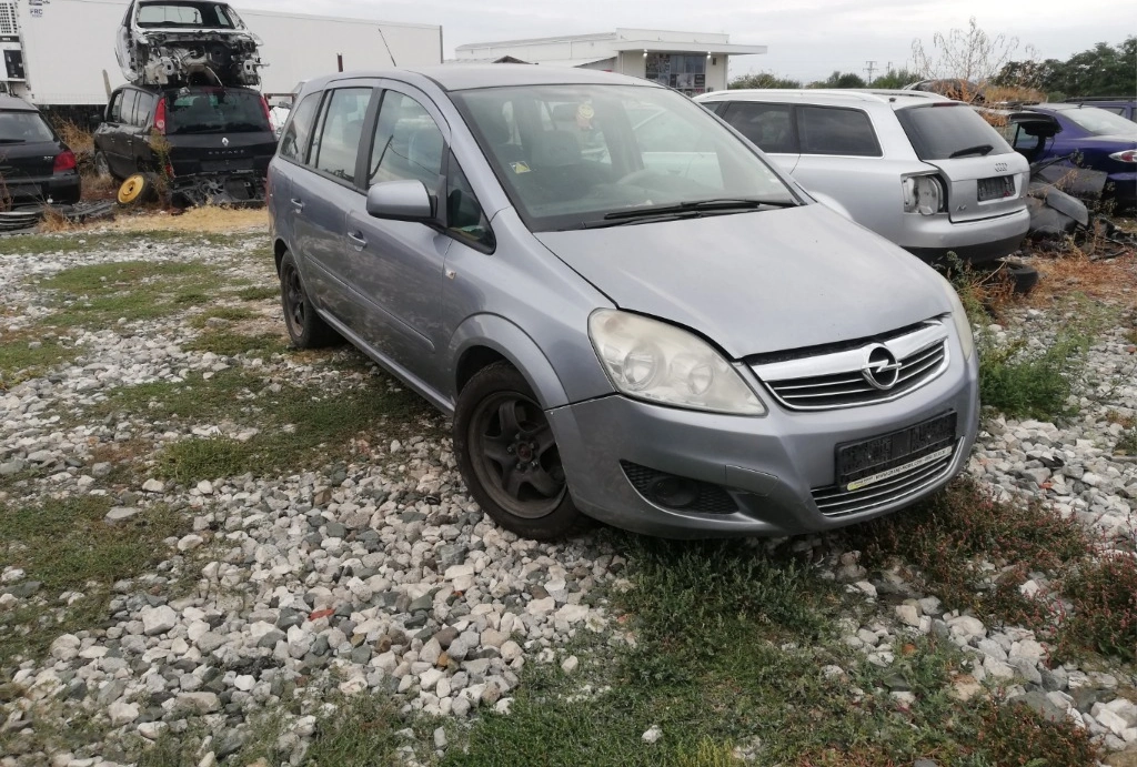 Opel Zafira 1.9CDTI снимка 2