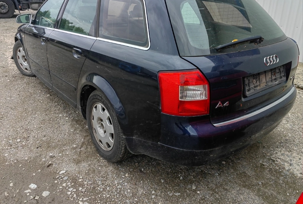 Audi A4 1.9TDI снимка 8