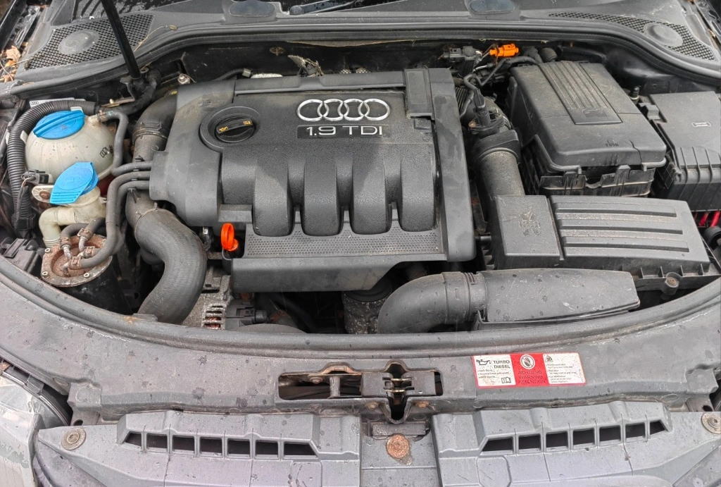 Audi A3 Sportback 1.9TDI BLS BKC снимка 8