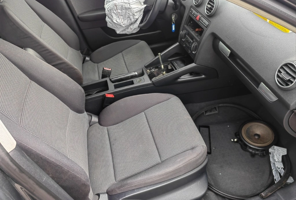 Audi A3 Sportback 1.6i BUG 5ск снимка 6
