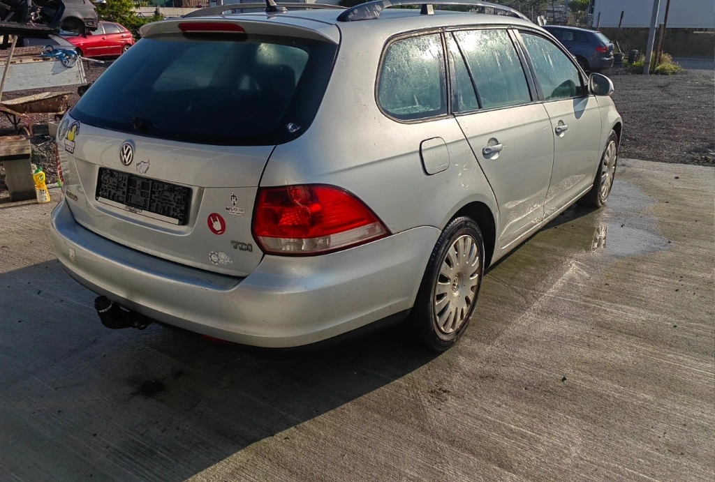 VW Golf 1.9 BLS снимка 4