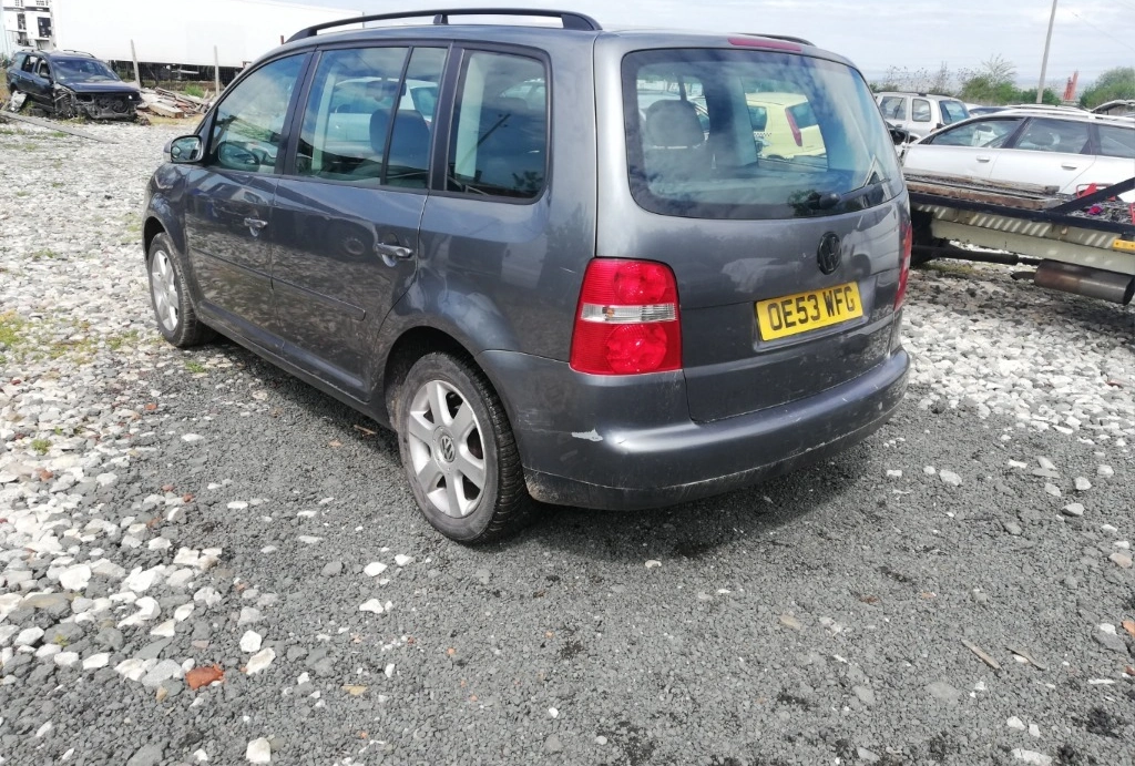 VW Touran 1.9TDI AVQ 6ск снимка 3