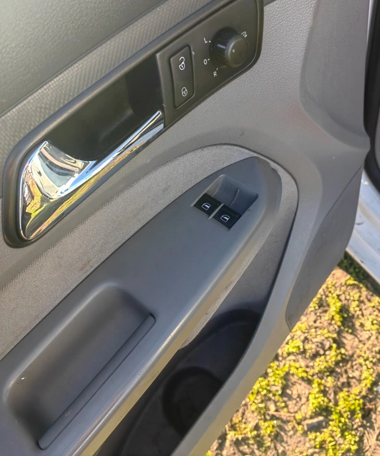 VW Caddy Life 2.0i Matan снимка 8