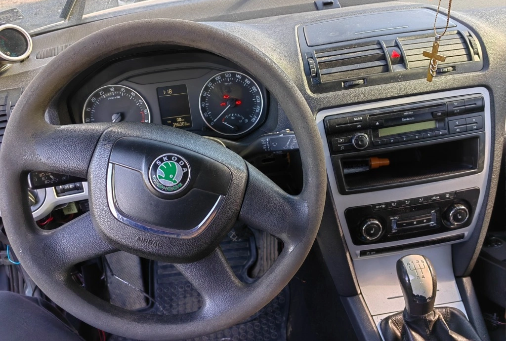 Skoda Octavia 1.6CR CAYA снимка 7