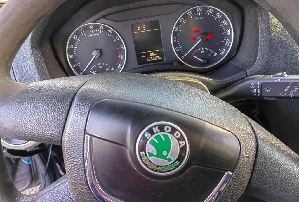 Skoda Octavia 1.6CR CAYA снимка 8