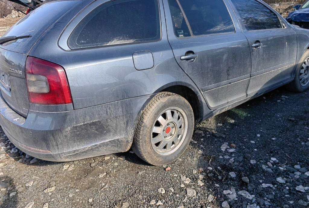 Skoda Octavia 1.6CR CAYA снимка 6