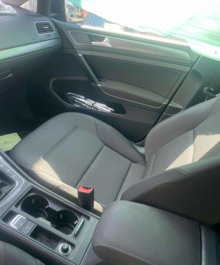 VW Golf 7 1.6CR 70000КМ снимка 8