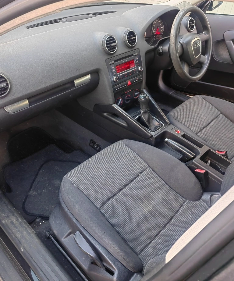 Audi A3 Sportback 1.9ТДИ BLS снимка 8