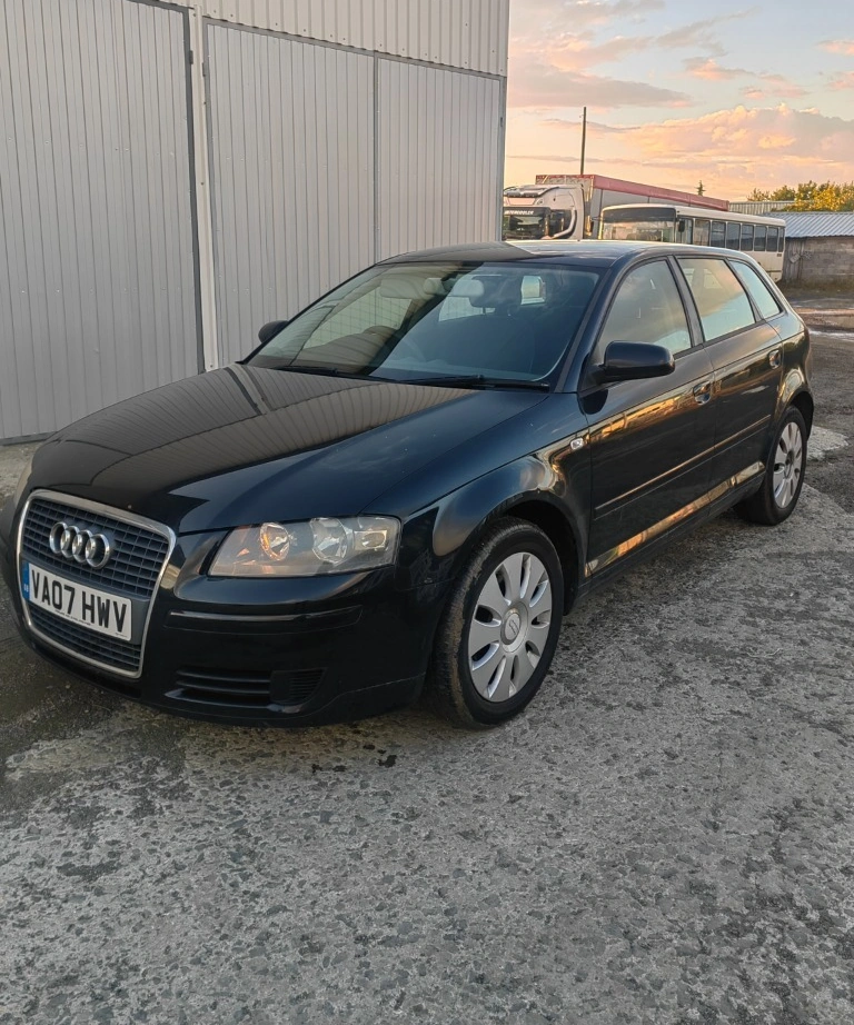 Audi A3 Sportback 1.9ТДИ BLS снимка 3