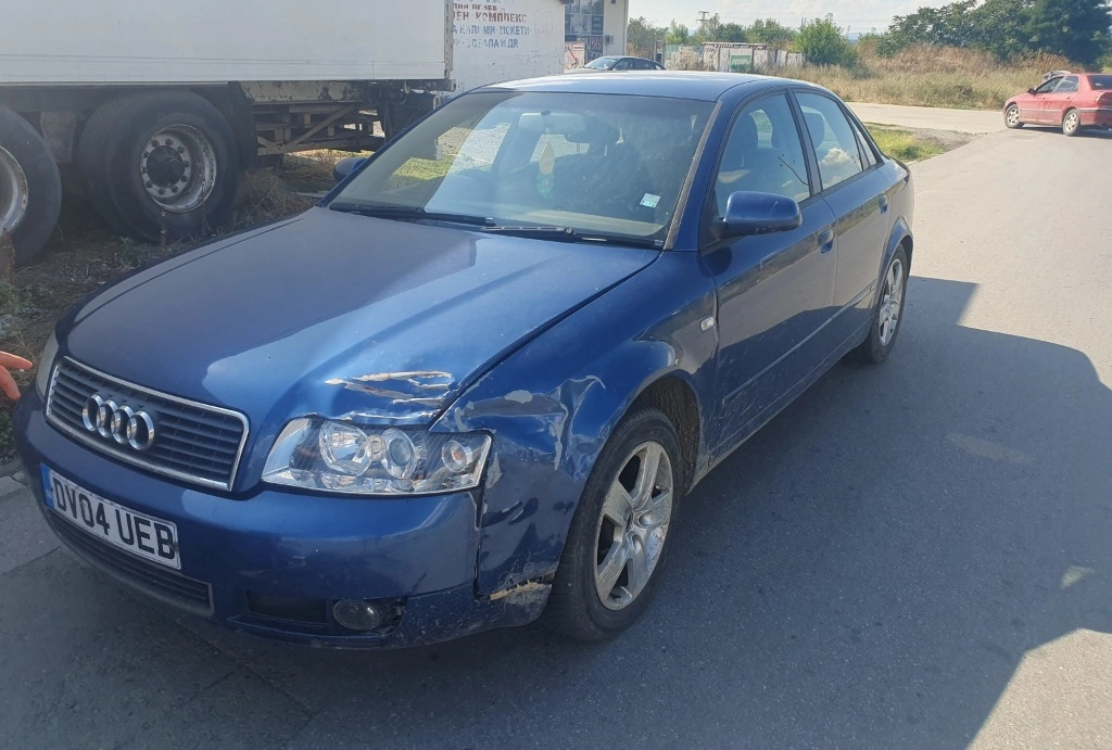Audi A4 1.9 131кс снимка 3